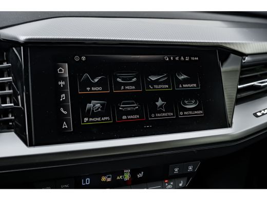 Audi Q4 e-tron 40 Launch edition Advanced 77 kWh 204PK | Stoelverwarming | Cruise control | Elektrische achterkl... ActivLease financial lease