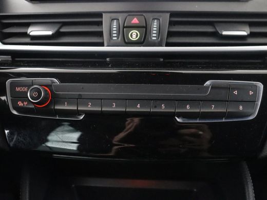BMW 2 Serie Gran Tourer 218i Business Edition Plus | Trekhaak | Head up | Half Leder | Climate control | Park... ActivLease financial lease