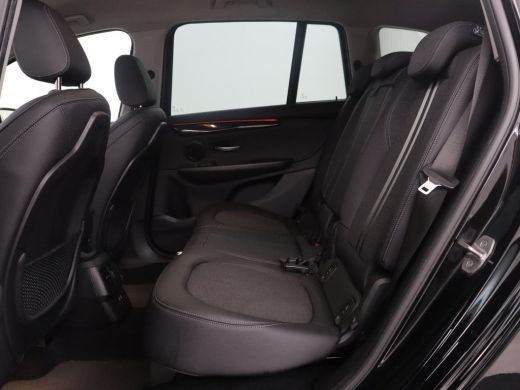 BMW 2 Serie Gran Tourer 218i Business Edition Plus | Trekhaak | Head up | Half Leder | Climate control | Park... ActivLease financial lease