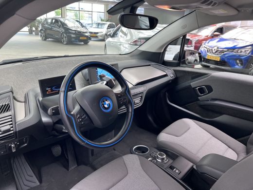 BMW i3 Executive 120Ah 42 kWh/*Galvanic Gold*/Carplay/1e eig./W-pomp/20"/Camera/3-fase ActivLease financial lease