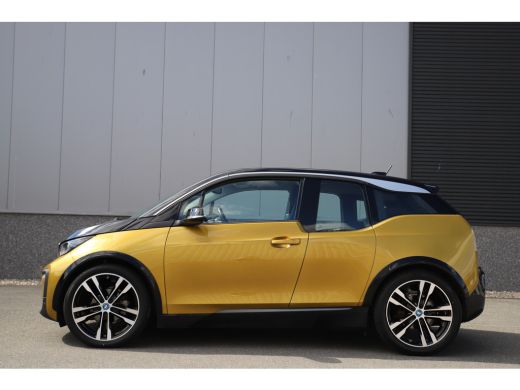 BMW i3 Executive 120Ah 42 kWh/*Galvanic Gold*/Carplay/1e eig./W-pomp/20"/Camera/3-fase ActivLease financial lease