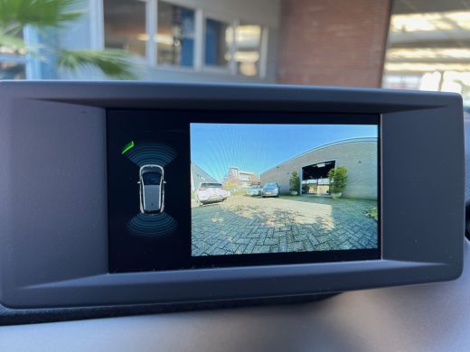 BMW i3 Executive 120Ah 42 kWh/*Galvanic Gold*/Carplay/1e eig./W-pomp/20"/Camera/3-fase ActivLease financial lease