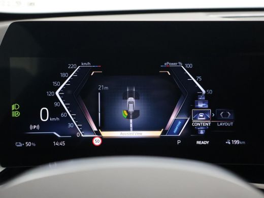 BMW iX1 eDrive20 67 kWh M-SPORT *46 KM NIEUW* + PANORAMA | PREMIUM | 19 INCH | M-REMMEN ActivLease financial lease