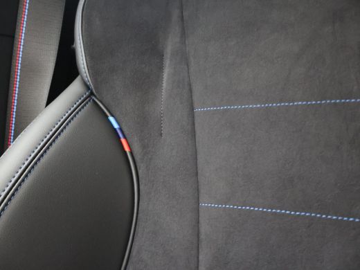 BMW iX1 eDrive20 67 kWh M-SPORT *46 KM NIEUW* + PANORAMA | PREMIUM | 19 INCH | M-REMMEN ActivLease financial lease