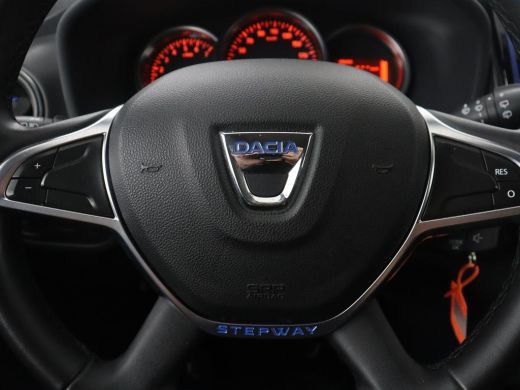 Dacia Logan MCV 1.0 TCe Bi-Fuel Stepway Serie Limitee 15th Anniv. | Cruise control | Camera | Bluetooth | DAB... ActivLease financial lease