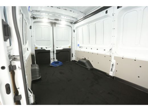 Ford E-Transit 68 kWh L3H2 | Snelladen | SOH 92% | Clima | Cruise | 3 Zits | Carplay | Parkeersens. ActivLease financial lease