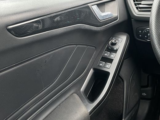 Ford Focus 1.0 EcoBoost Hybrid ST-Line Cruise | Stoel- stuurverw. | PDC | LED  | Navigatie | 17 Inch | Carplay ActivLease financial lease