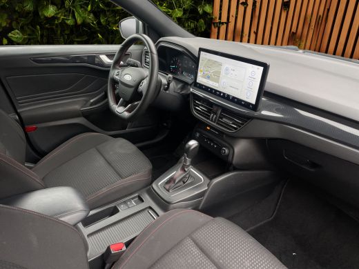 Ford Focus 1.0 EcoBoost Hybrid ST-Line Cruise | Stoel- stuurverw. | PDC | LED  | Navigatie | 17 Inch | Carplay ActivLease financial lease