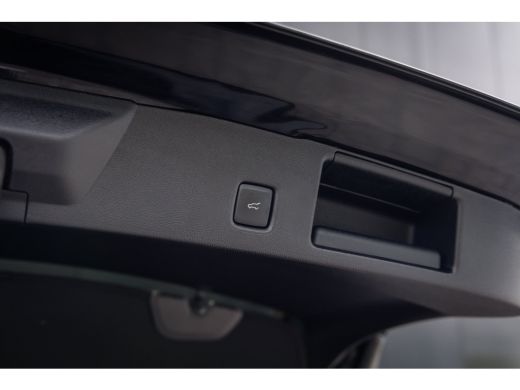 Ford Kuga 2.5 PHEV ST-Line X | Full options | Black-pack | Matrix LED | Trekhaak ActivLease financial lease