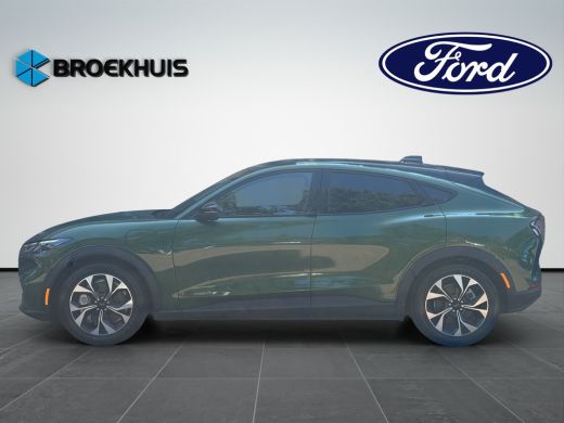 Ford Mustang Mach-E Mach-E Standard Range 73 kWh 268pk | pano | technology pack | Winterpack | ActivLease financial lease