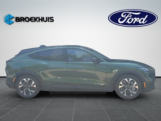 Ford Mustang Mach-E Mach-E Standard Range 73 kWh 268pk | pano | technology pack | Winterpack | ActivLease financial lease