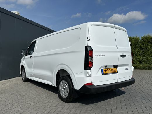 Ford Transit Custom 2.0 TDCI 136 PK TREND / L2H1 / 2.800 KG AHG / CAMERA / CRUISE / 3 ZITS / AIRCO / CARPLAY ActivLease financial lease