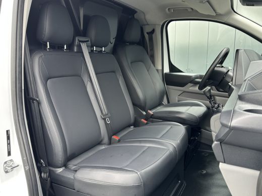 Ford Transit Custom 2.0 TDCI 136 PK TREND / L2H1 / 2.800 KG AHG / CAMERA / CRUISE / 3 ZITS / AIRCO / CARPLAY ActivLease financial lease