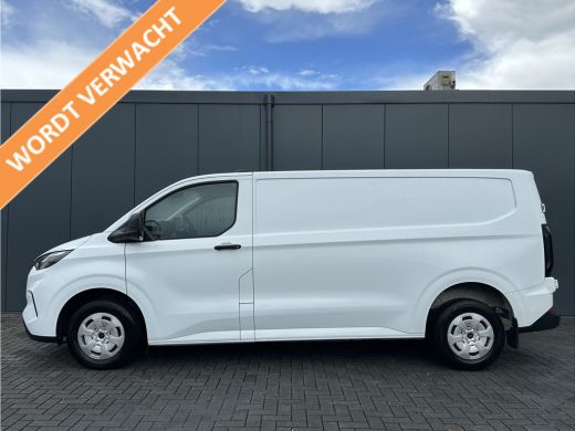 Ford Transit Custom 2.0 TDCI 136 PK TREND / L2H1 / 2.740 KG AHG / CAMERA / CRUISE / 3 ZITS / AIRCO / CARPLAY ActivLease financial lease