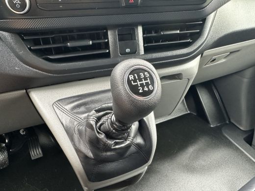 Ford Transit Custom 2.0 TDCI 136 PK TREND / L2H1 / 2.740 KG AHG / CAMERA / CRUISE / 3 ZITS / AIRCO / CARPLAY ActivLease financial lease