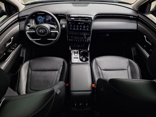 Hyundai Tucson 1.6 T-GDI PHEV Premium Sky 4WD | SOH 97,4% | Panoramisch schuif/kantel dak | Apple Carplay/Androi... ActivLease financial lease