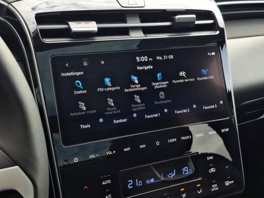 Hyundai Tucson 1.6 T-GDI PHEV Premium Sky 4WD | SOH 97,4% | Panoramisch schuif/kantel dak | Apple Carplay/Androi... ActivLease financial lease