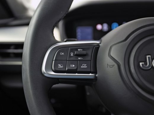 Jeep Avenger 1.2 e-Hybrid Altitude Automaat (VIRTUAL COCKPIT, APPLE CARPLAY, GROOT NAVI, 360 CAMERA, SPORTSTOE... ActivLease financial lease