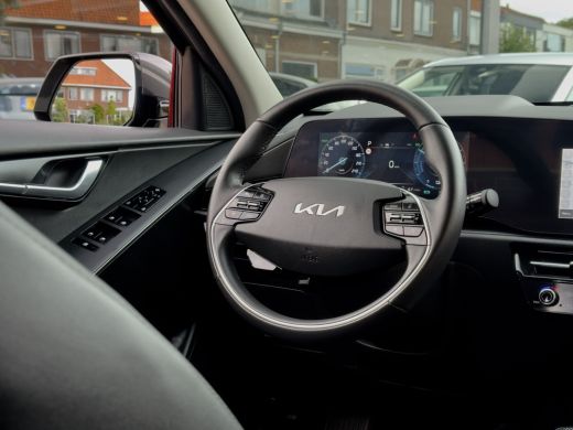 Kia Niro 1.6 GDi AUT6 HYBRID DYNAMIC-LINE LAY LEDER NAVI CAMERA DIG-DASH APPLE-CARPLAY LED LMV PDC ActivLease financial lease