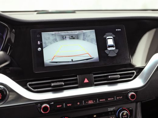 Kia Niro 1.6 GDi PHEV DynamicPlusLine Automaat (APPLE CARPLAY, GROOT NAVI, STUUR/STOELVERWARMING, CAMERA, ... ActivLease financial lease