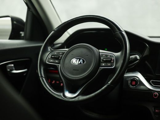 Kia Niro 1.6 GDi PHEV DynamicPlusLine Automaat (APPLE CARPLAY, GROOT NAVI, STUUR/STOELVERWARMING, CAMERA, ... ActivLease financial lease