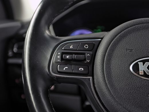 Kia Niro 1.6 GDi PHEV DynamicPlusLine Automaat (APPLE CARPLAY, GROOT NAVI, STUUR/STOELVERWARMING, CAMERA, ... ActivLease financial lease