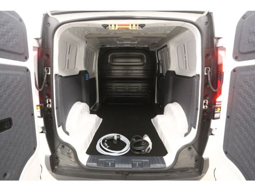 Kia PV5 L2H1 Essential 71.2 kWh | Snelladen | SOH 98% | Camera | Clima | Virtual | Carplay | Cruise ActivLease financial lease