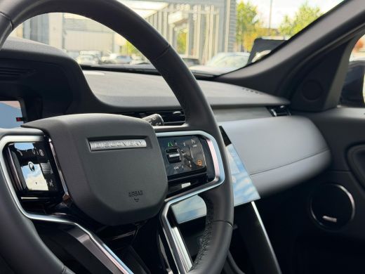 Land Rover Discovery Sport P270e Dynamic Edition | Afneembare trekhaak | Pano | Comfort Pack | Cold Climate | 360gr Camera |... ActivLease financial lease