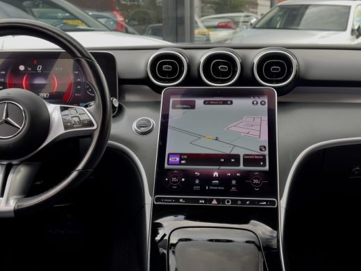Mercedes-Benz C-Klasse 180 AUT9 LUXURY-LINE LEDER NAVI CAMERA DIGI-DASH APPLE-CARPLAY LED LMV PDC ActivLease financial lease