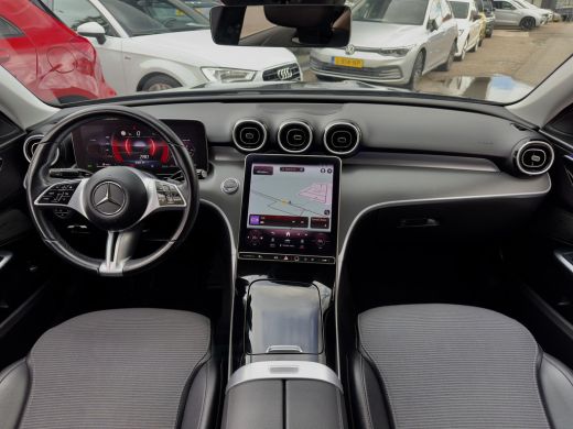 Mercedes-Benz C-Klasse 180 AUT9 LUXURY-LINE LEDER NAVI CAMERA DIGI-DASH APPLE-CARPLAY LED LMV PDC ActivLease financial lease