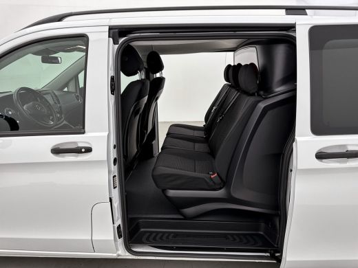Mercedes-Benz eVito Lang 66 kWh DC 266km WLTP Dubbele cabine Led Schuifdeur L+R 5-zitplaatsen Navigatie Camera Snelladen ActivLease financial lease