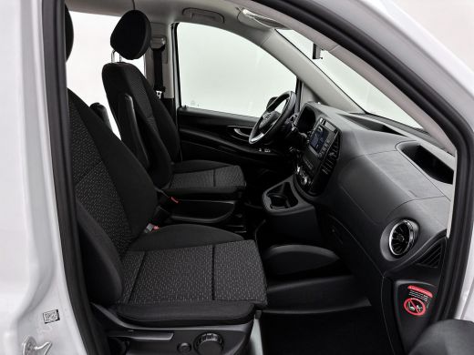 Mercedes-Benz eVito Lang 66 kWh DC 266km WLTP Dubbele cabine Led Schuifdeur L+R 5-zitplaatsen Navigatie Camera Snelladen ActivLease financial lease