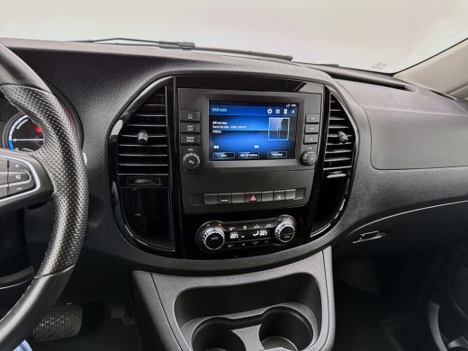 Mercedes-Benz eVito Lang 66 kWh DC 266km WLTP Dubbele cabine Led Schuifdeur L+R 5-zitplaatsen Navigatie Camera Snelladen ActivLease financial lease