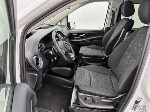 Mercedes-Benz eVito Lang 66 kWh DC 266km WLTP Dubbele cabine Led Schuifdeur L+R 5-zitplaatsen Navigatie Camera Snelladen ActivLease financial lease