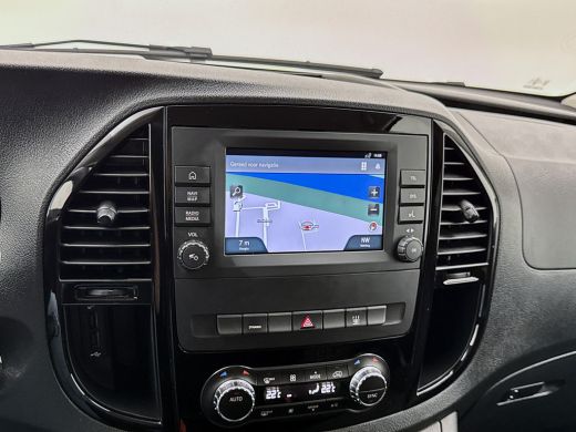 Mercedes-Benz eVito Lang 66 kWh DC 266km WLTP Dubbele cabine Led Schuifdeur L+R 5-zitplaatsen Navigatie Camera Snelladen ActivLease financial lease