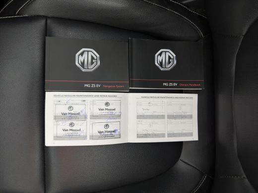 MG ZS EV EV Luxury 45 kWh {SoH-87%} (INCL-BTW) Aut. *PANO | LEATHER | CCS-FASTLOADER | KEYLESS | NAVI-FULL... ActivLease financial lease
