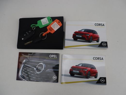 Opel Corsa | Trekhaak | Carplay | Cruise control | DAB | Lichtmetaal 16'' | Lane assist | ActivLease financial lease