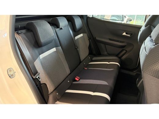 Opel Frontera GS | 17" Lichtmetalen velgen in Zwart met 215/60 R17 banden | Dode hoek waarschuwing | LED achter... ActivLease financial lease
