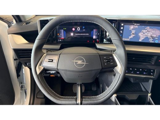Opel Frontera GS | 17" Lichtmetalen velgen in Zwart met 215/60 R17 banden | Dode hoek waarschuwing | LED achter... ActivLease financial lease