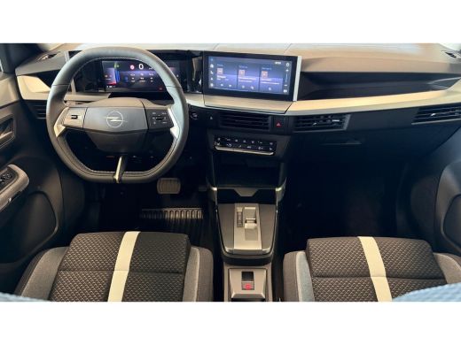 Opel Frontera GS | 17" Lichtmetalen velgen in Zwart met 215/60 R17 banden | Dode hoek waarschuwing | LED achter... ActivLease financial lease