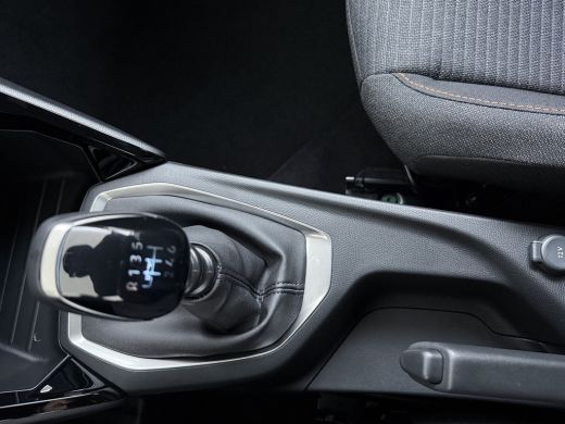 Peugeot 2008 | Demo Deal | Business | 10" HD-touchscreen met PEUGEOT i-Connect&reg; Advanced Navigatie | Donkere h... ActivLease financial lease
