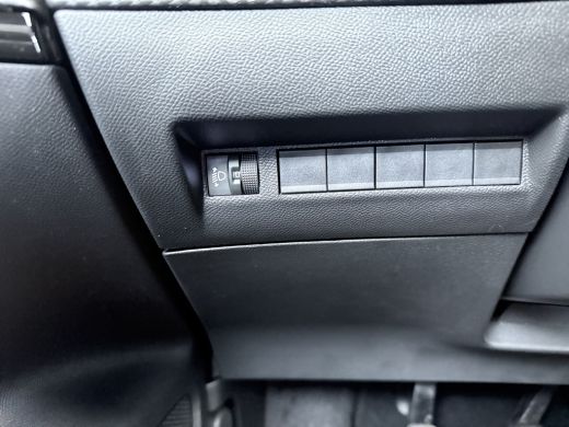 Peugeot 2008 | Demo Deal | Business | 10" HD-touchscreen met PEUGEOT i-Connect&reg; Advanced Navigatie | Donkere h... ActivLease financial lease