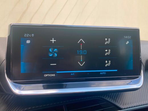 Peugeot 208 1.2 PureTech Allure Pack Airco | Camera | Cruise Control | DAB | Keyless | LMV 16" | Navi | PDC A... ActivLease financial lease