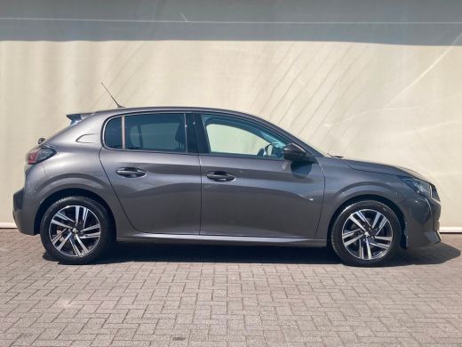 Peugeot 208 1.2 PureTech Allure Pack Airco | Camera | Cruise Control | DAB | Keyless | LMV 16" | Navi | PDC A... ActivLease financial lease