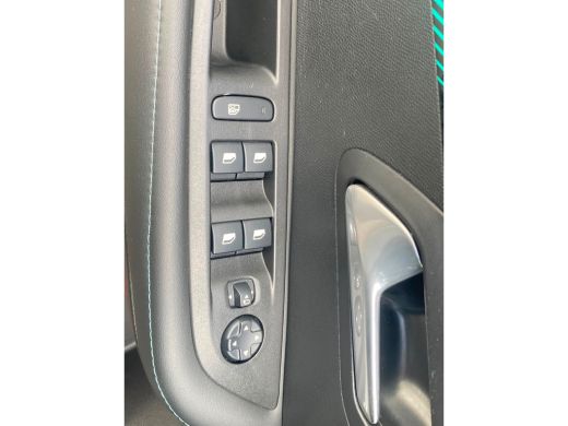 Peugeot 208 1.2 PureTech Allure Pack Airco | Camera | Cruise Control | DAB | Keyless | LMV 16" | Navi | PDC A... ActivLease financial lease