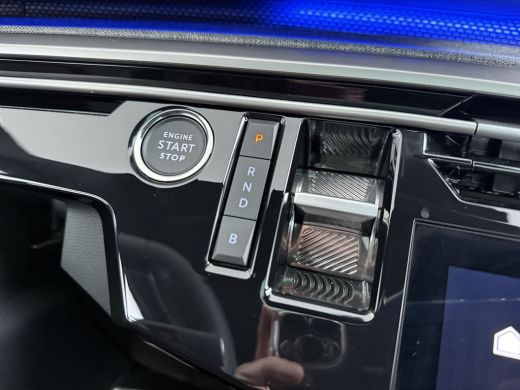 Peugeot 5008 | Demo Deal | GT | Adaptieve cruise control met Stop&Go functie | Panoramisch schuifdak Pack | Ve... ActivLease financial lease