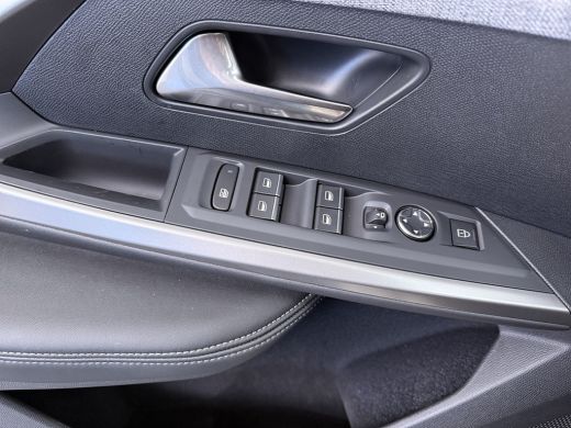 Peugeot 5008 | Demo Deal | GT | Adaptieve cruise control met Stop&Go functie | Panoramisch schuifdak Pack | Ve... ActivLease financial lease