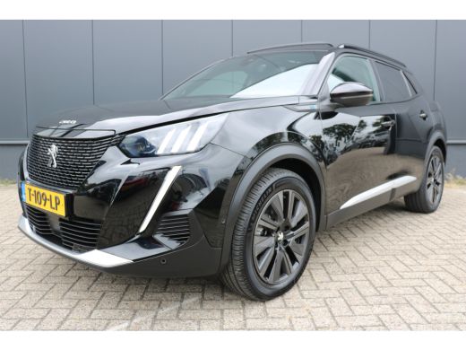 Peugeot e-2008 EV GT 50 kWh | Panorama schuif-/kanteldak | Voorstoelen verwarmd | Navi | Camera | Keyless entry/... ActivLease financial lease