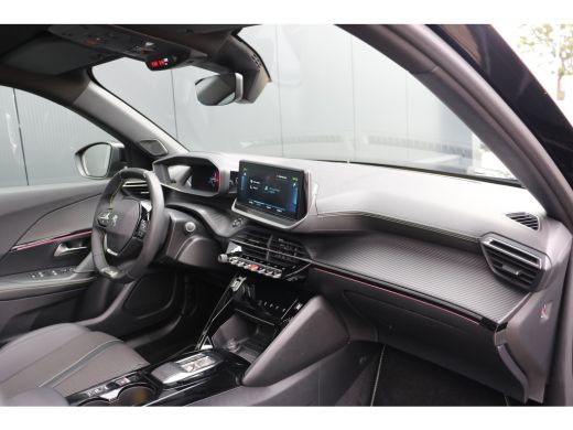 Peugeot e-2008 EV GT 50 kWh | Panorama schuif-/kanteldak | Voorstoelen verwarmd | Navi | Camera | Keyless entry/... ActivLease financial lease