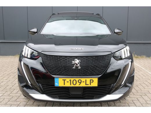 Peugeot e-2008 EV GT 50 kWh | Panorama schuif-/kanteldak | Voorstoelen verwarmd | Navi | Camera | Keyless entry/... ActivLease financial lease